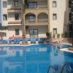 Club Meridmar 아파트호텔 Armutalan